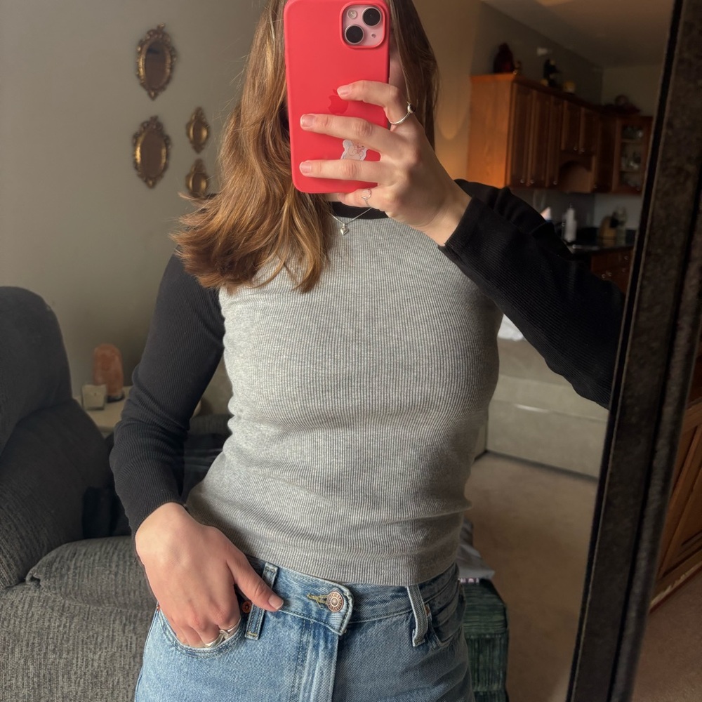Brandy Melville Gray and Black Long Sleeve Tee